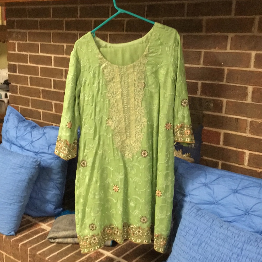 Chiffon Pakistani outfit